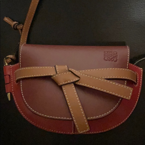 Loewe Mini Gate in soft calfskin(Garnet/pomodoro) - Picture 2 of 4